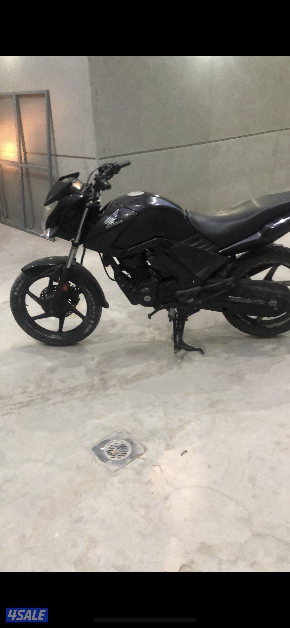 للبيع سياكل هوندا و بوكسر نضيفه لا تحتاج مصاريف3