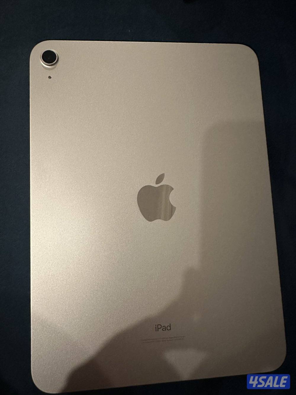 آيباد جيل عاشر ٢٥٦ جيجا ١٠.٨٦ إنش مستعمل حالة ممتازة مع قلم جووي اسود0