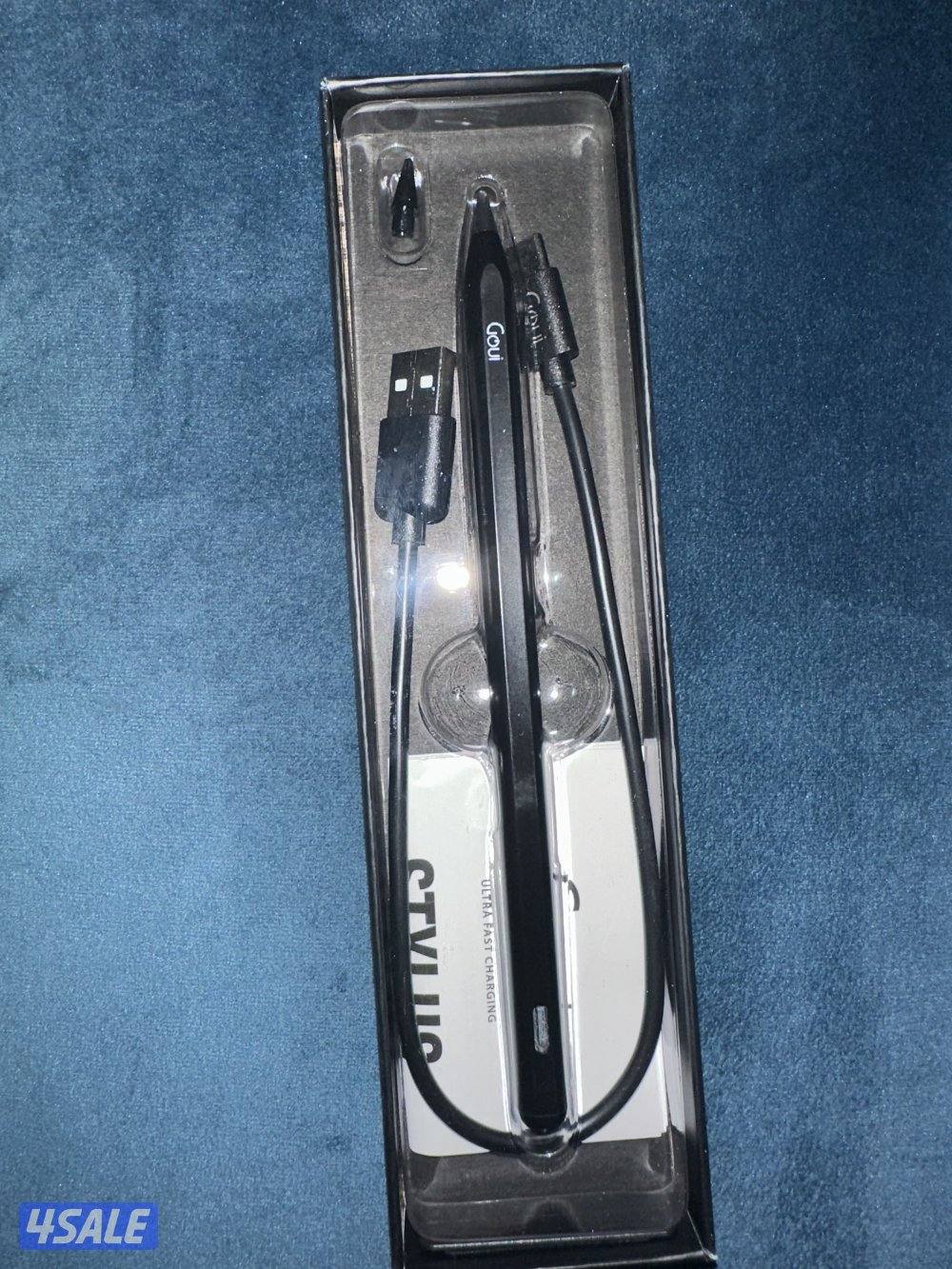 آيباد جيل عاشر ٢٥٦ جيجا ١٠.٨٦ إنش مستعمل حالة ممتازة مع قلم جووي اسود3