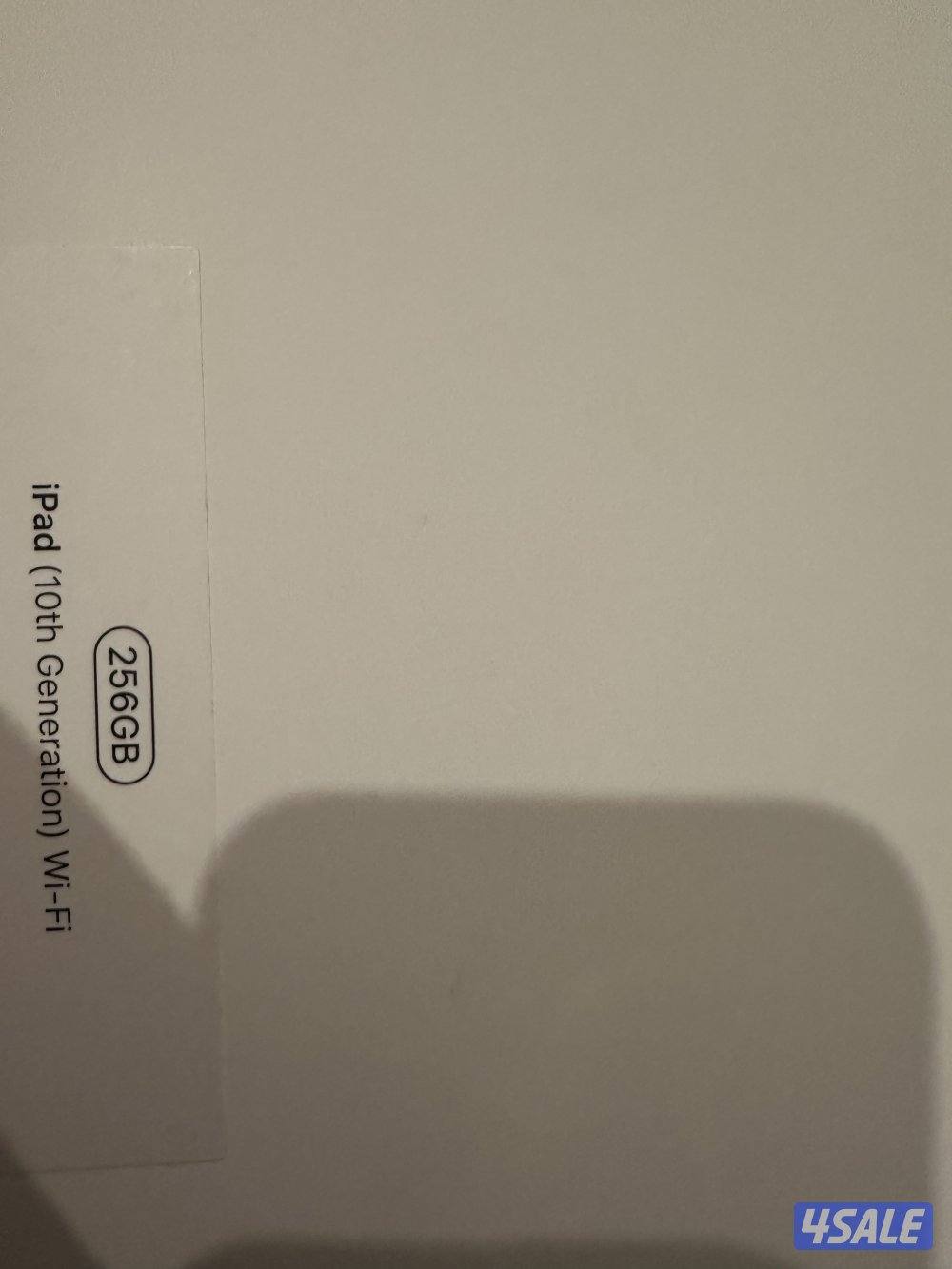 آيباد جيل عاشر ٢٥٦ جيجا ١٠.٨٦ إنش مستعمل حالة ممتازة مع قلم جووي اسود4