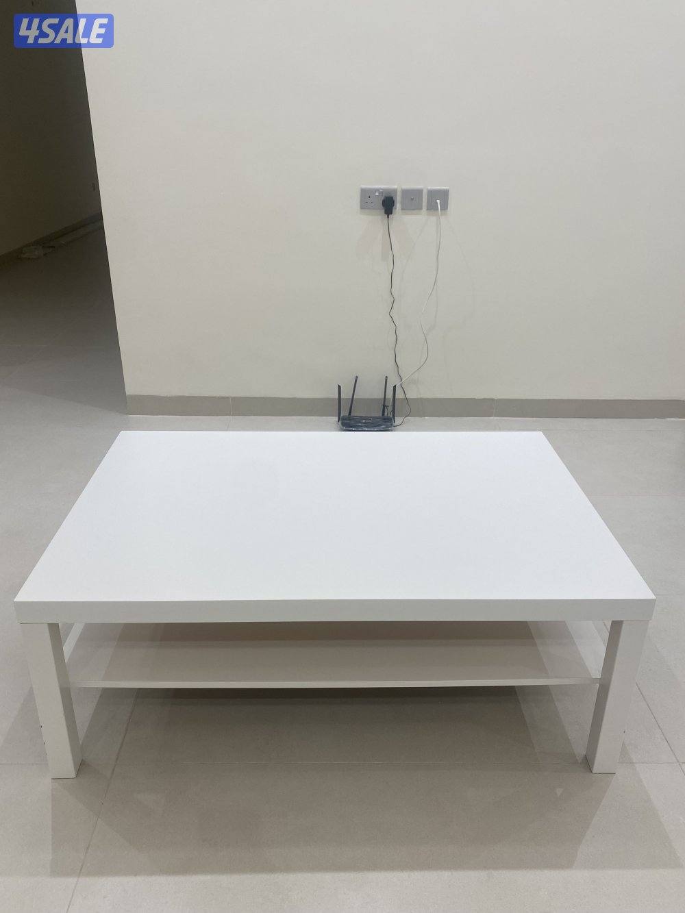 طاوله كبيره خشب ابيض من أيكيا0