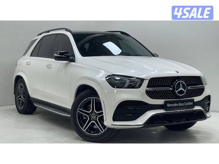 Mercedes-Benz GLE SUV1