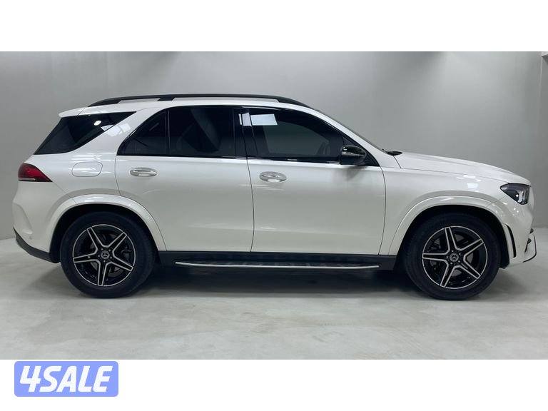 Mercedes-Benz GLE SUV4