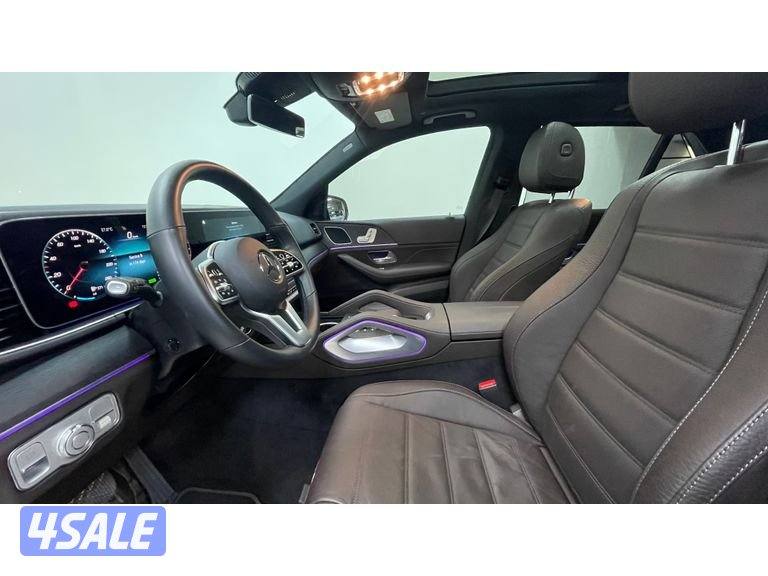 Mercedes-Benz GLE SUV10