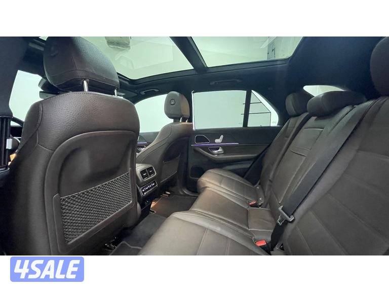 Mercedes-Benz GLE SUV13