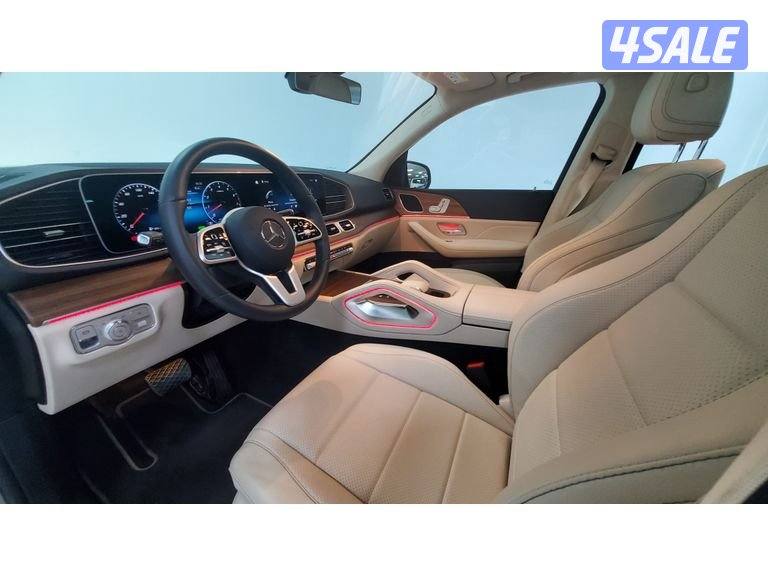 Mercedes-Benz GLE SUV10