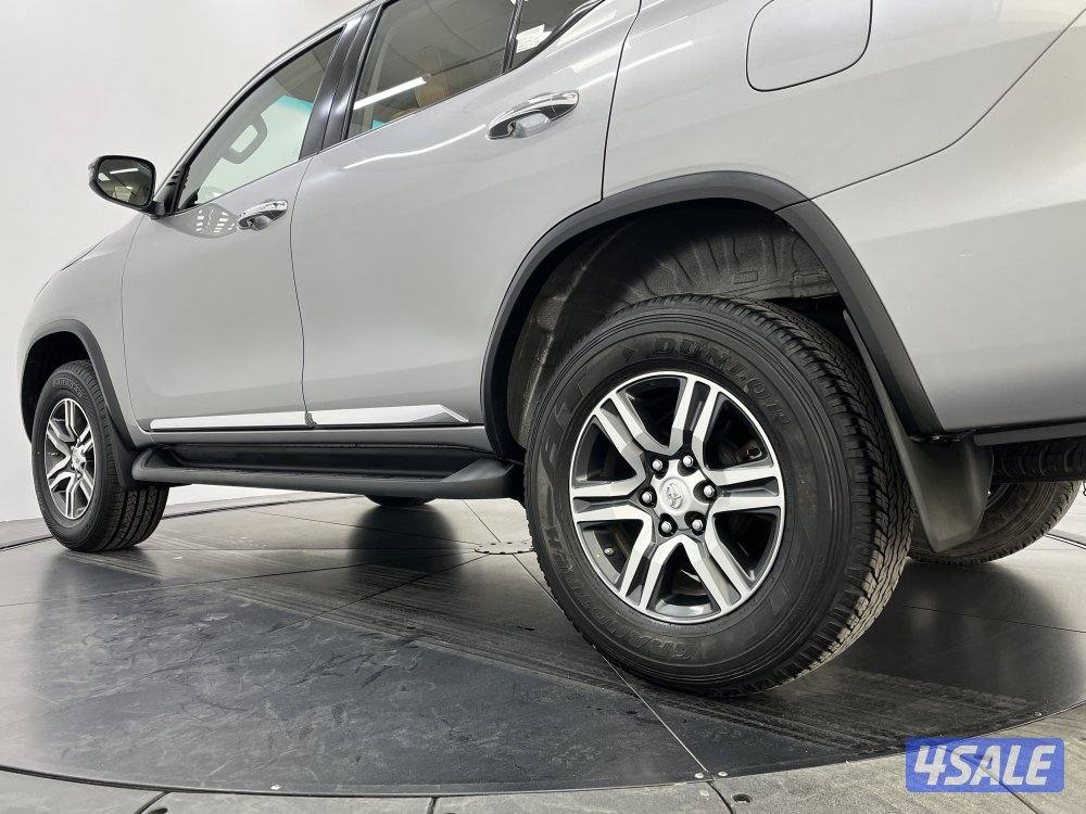TOYOTA FORTUNER_N 4 CYL 4X4 HIGH OPTION9