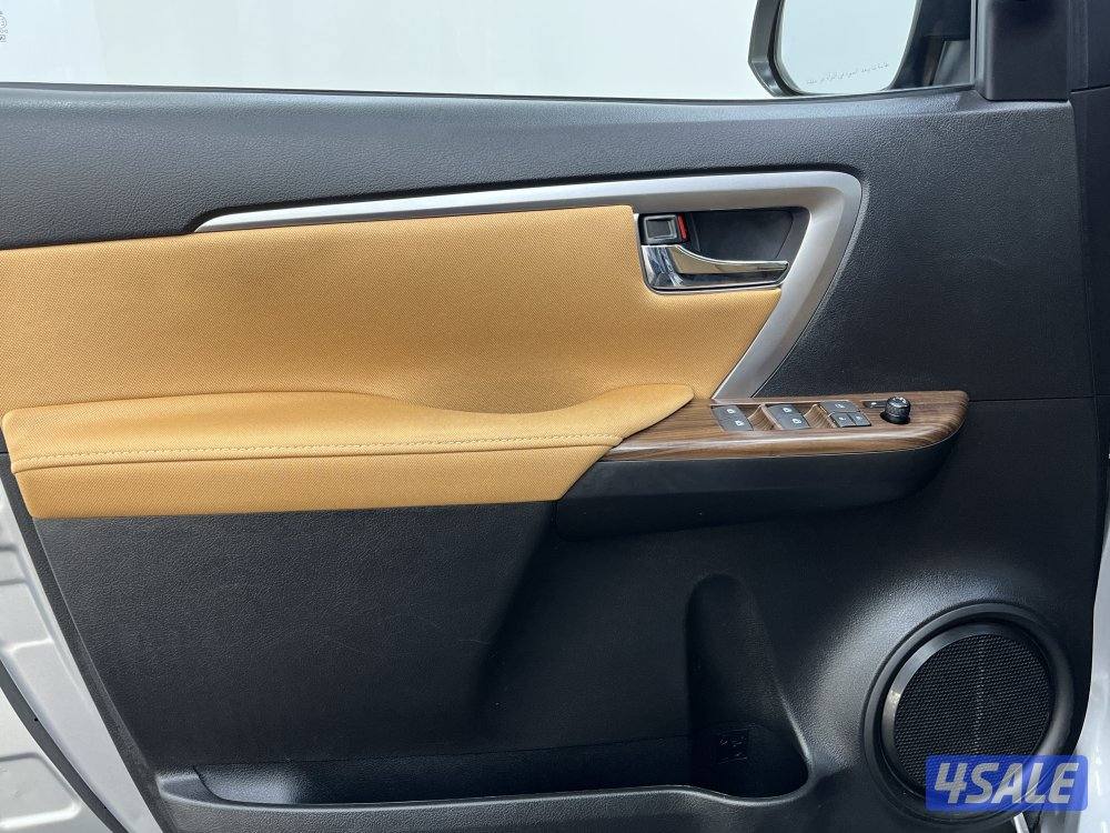 TOYOTA FORTUNER_N 4 CYL 4X4 HIGH OPTION10