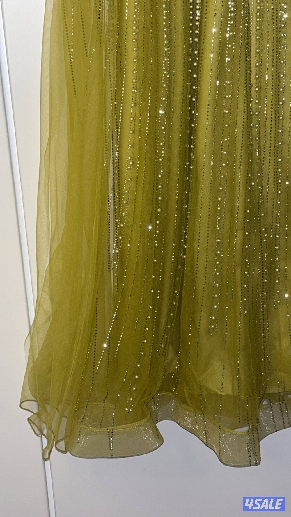 فستان نظيف جداً ملبوس ٤ ساعات1