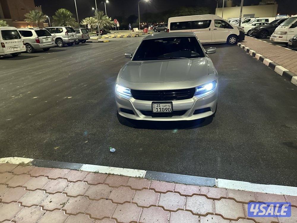 للبيع تشارجر 2021  بحاله ممتازه مفحوص شامل1