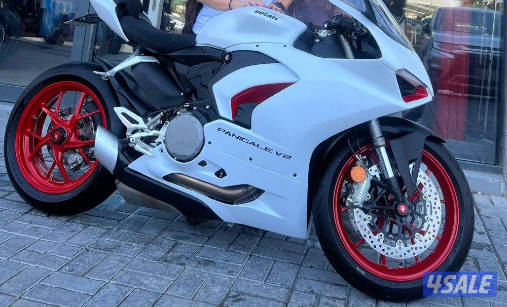 Ducati Panigale V2 2022 Like New1