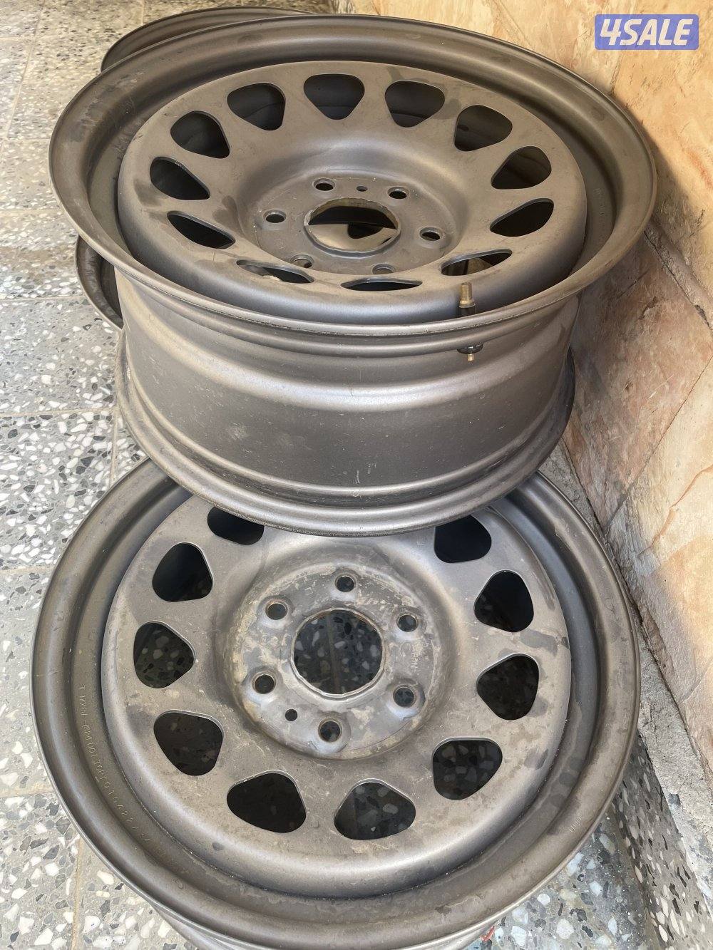 للبيع 4 رنقات اصليه GM ٦ براغي شرط الميزان معه رمانات والبراغي1