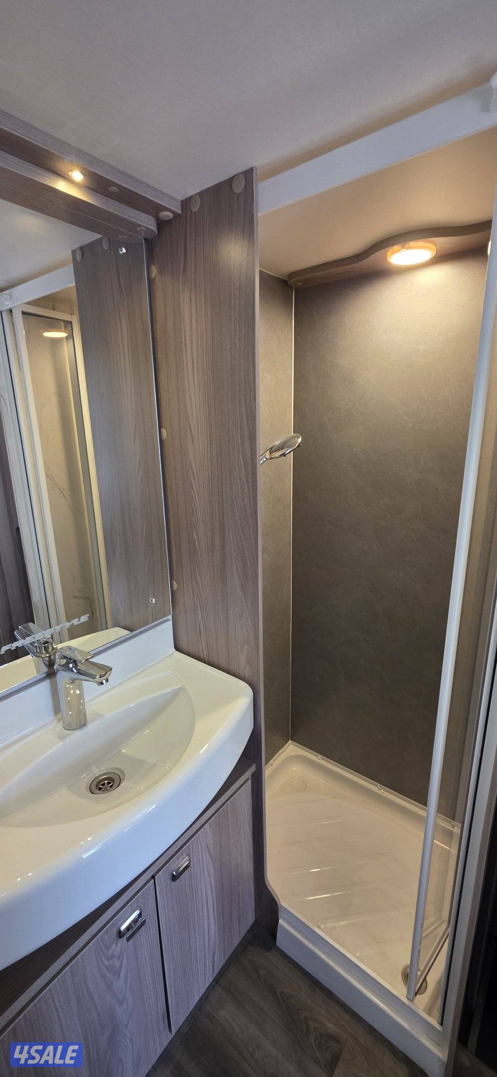 للبيع كرفان بريطاني جديد11