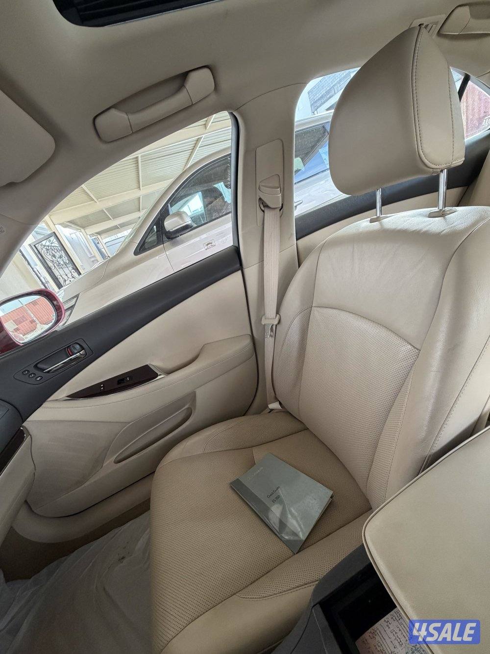 سيارة لكزس ES3501