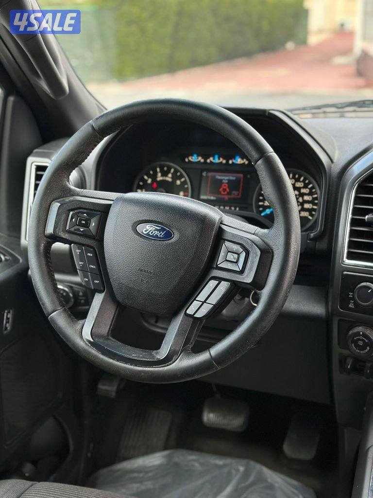 وانيت XLT
سلندر 815