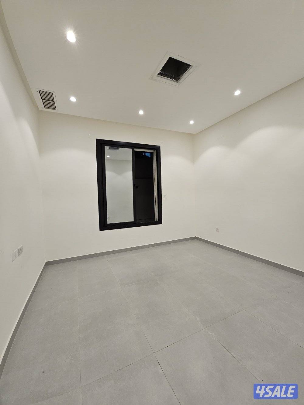 للإيجار شقة فاخرة أرضي أول ساكن بسلوى ق١١ موقع مميز جدا5