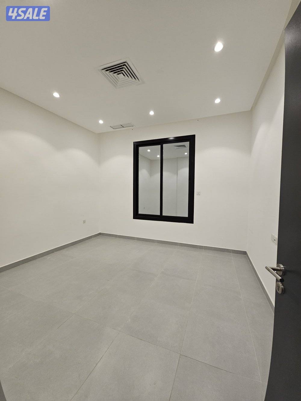 للإيجار شقة فاخرة أرضي أول ساكن بسلوى ق١١ موقع مميز جدا10