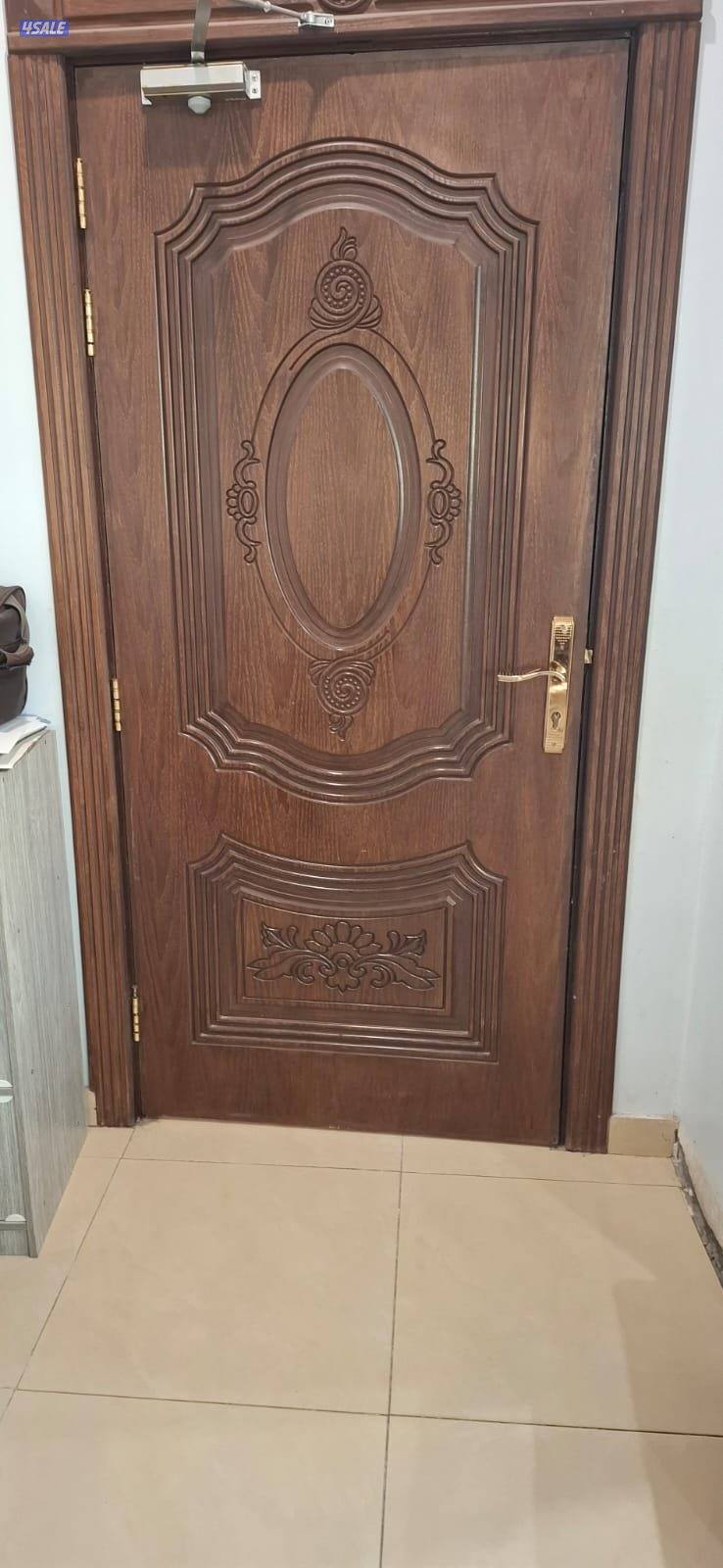 نجاراصباغ خشب ابواب صبغ كبتات صبغ باب ريسي صبغ جديد كبتات تصليح نجارة5