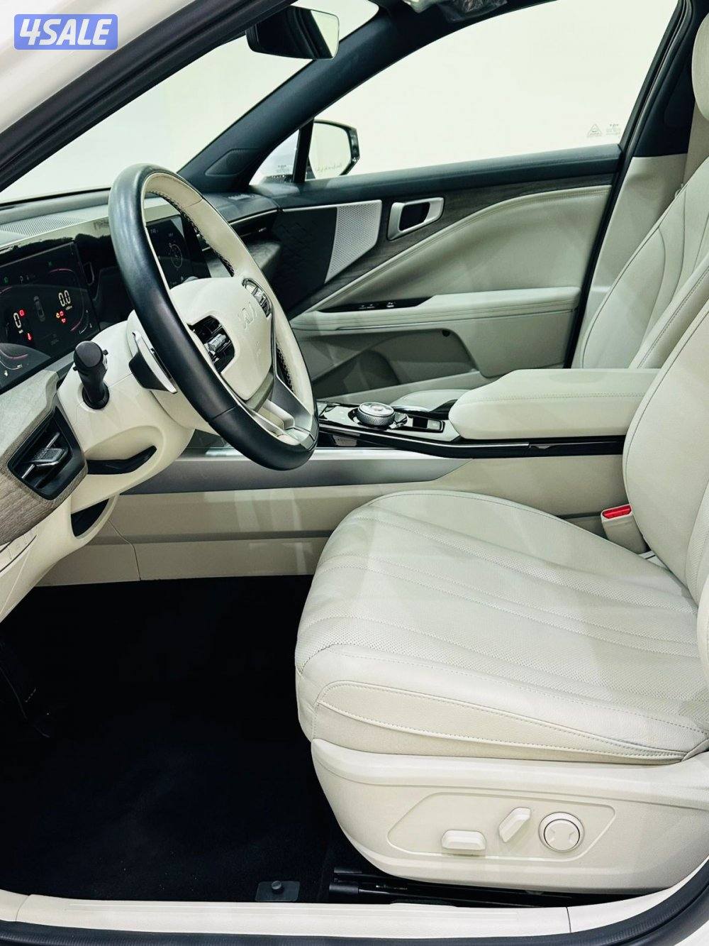 للبيع كـيــــا 3.5 K8 موديل 20244