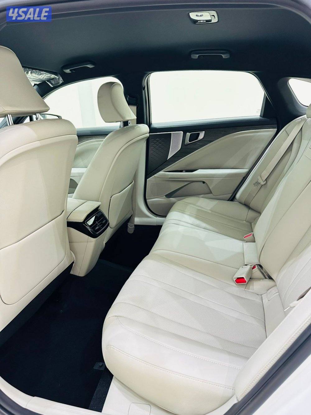 للبيع كـيــــا 3.5 K8 موديل 20245