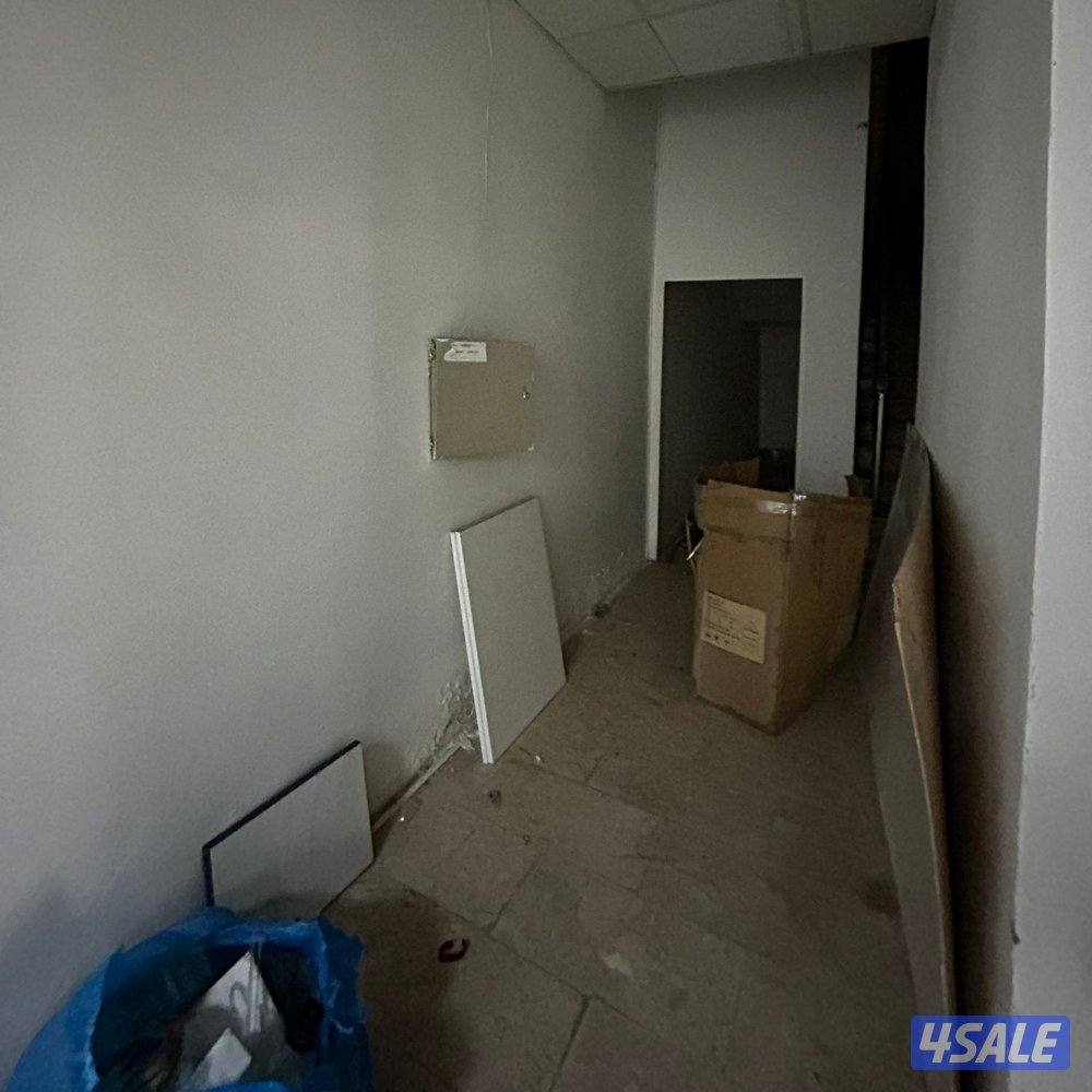 دور كامل سرداب تجاري للإيجار في الفروانية11