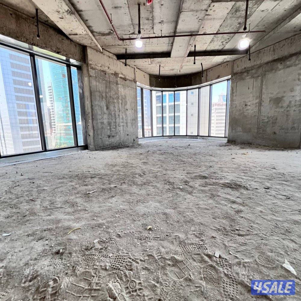 دور كامل تجاري للإيجار في شرق قطعة 74