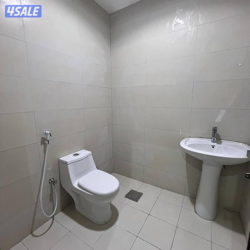 دور كامل تجاري للإيجار في الفروانية .4