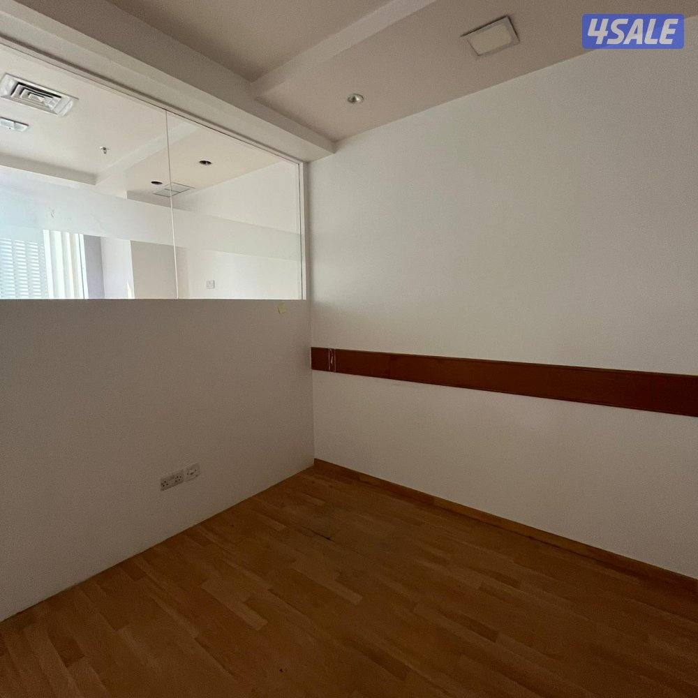 دور كامل تجاري للإيجار في القبلة .1