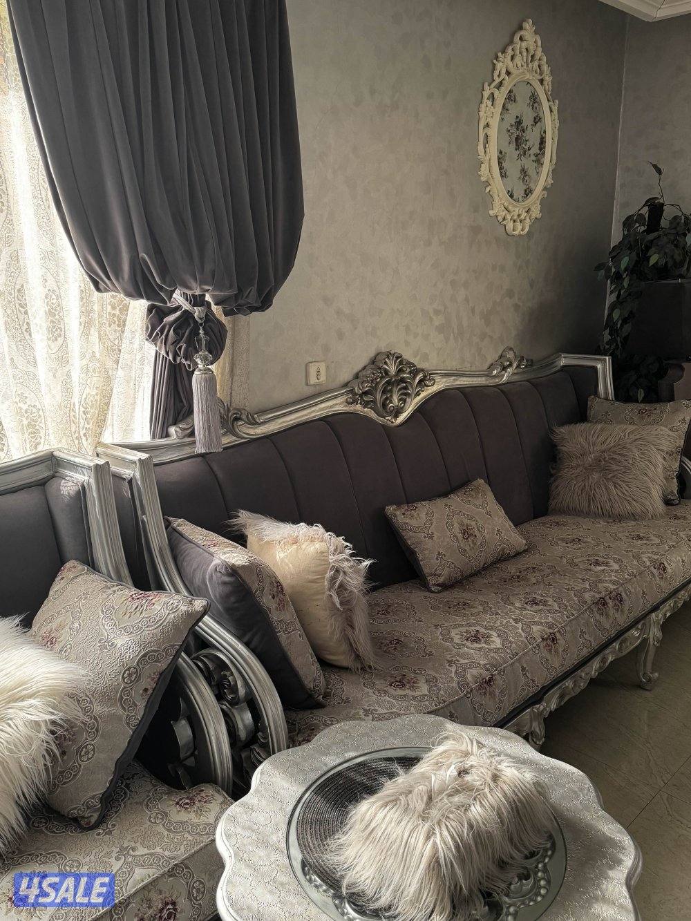 للبيع طقم غنفات وطاولات – بحالة ممتاز2