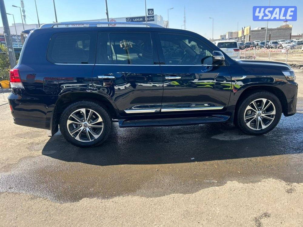 لاند كروزر GX.R-قراند تورينق .V8 موديل 2020 ماشى 138.000 k.m3