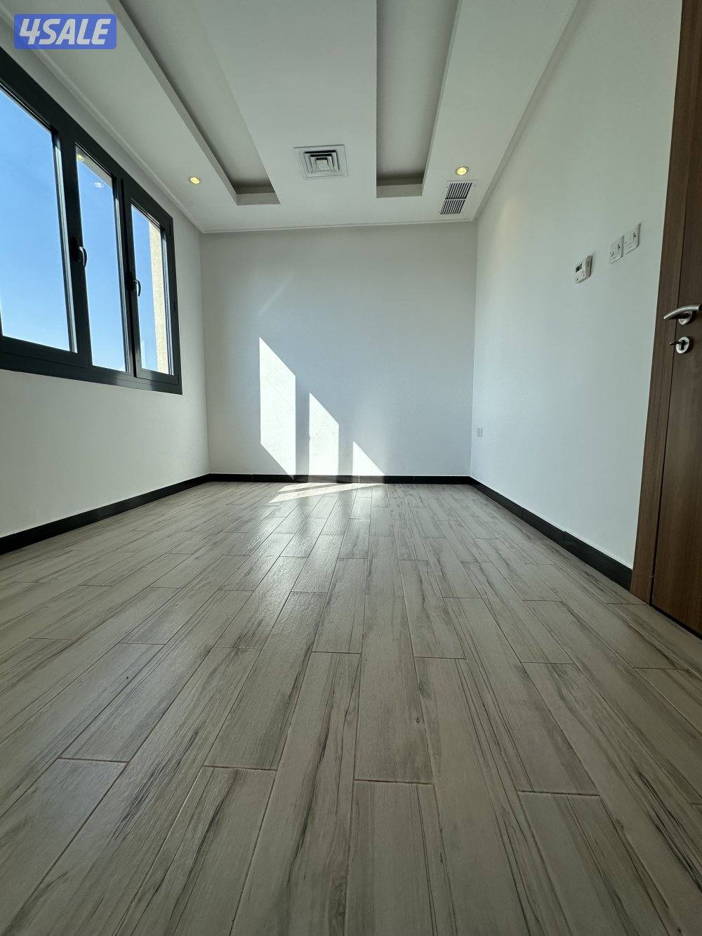 دوبلكس في صباح السالم مساحة ٢٠٠ متر2