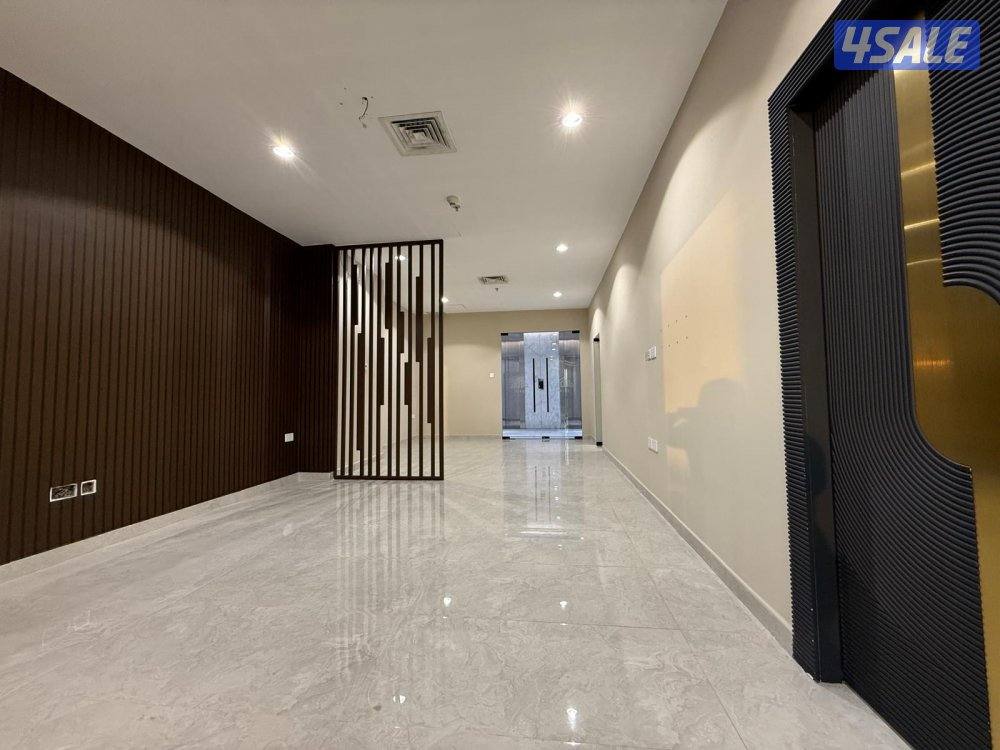 متوفر مكتب تجاري في برج كتير راقي بموقع متميز بشرق ، المساحه ١٤٠م2