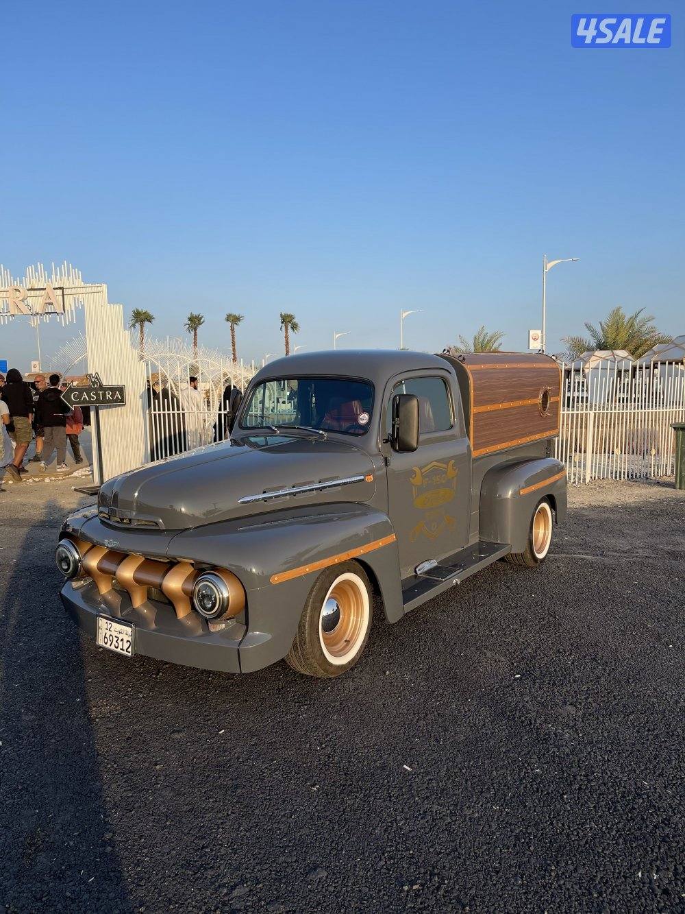 للبيع وانيت فورد موديل  F150 شرط الفحص موديل ١٩٥١0