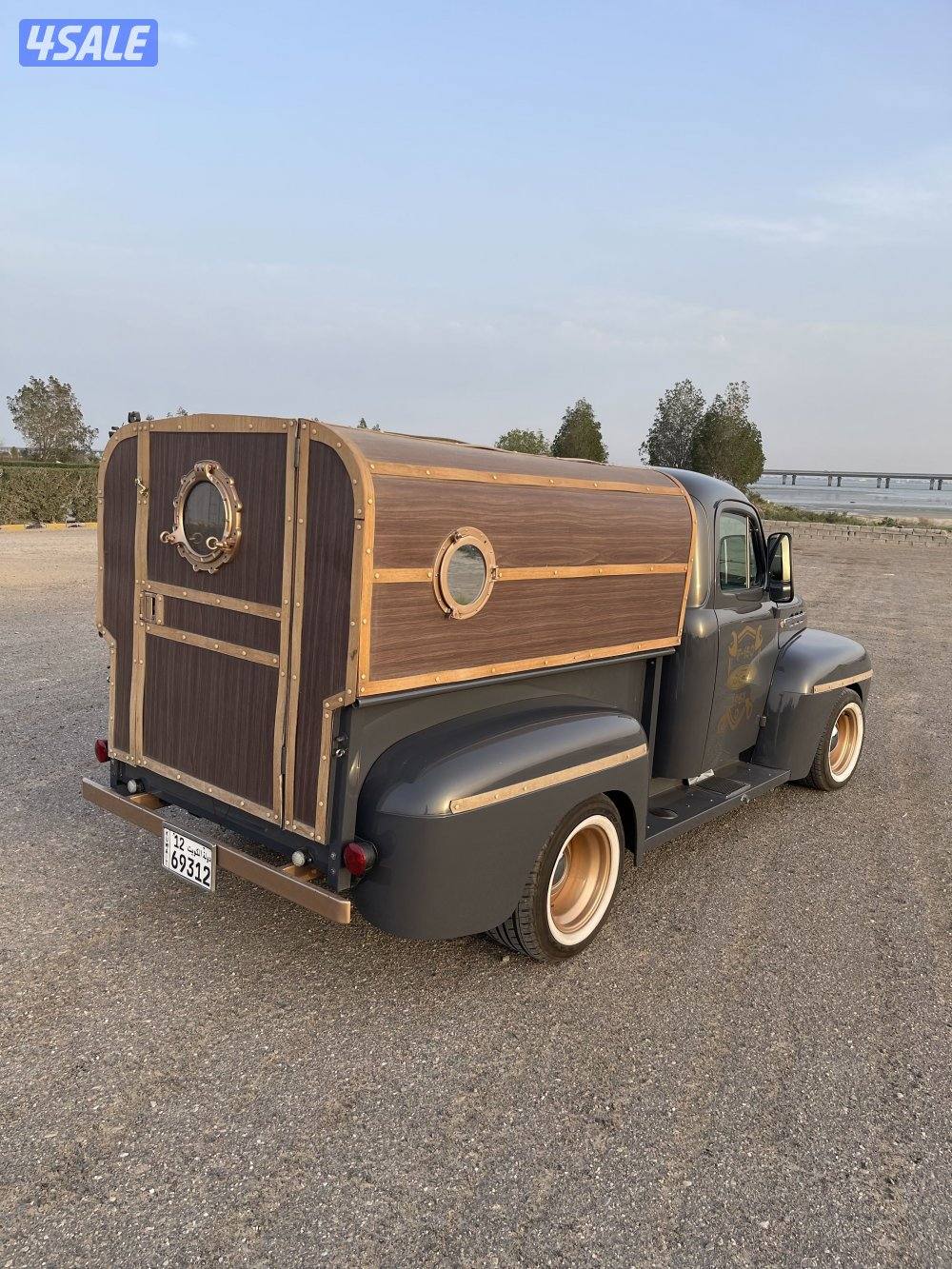 للبيع وانيت فورد موديل  F150 شرط الفحص موديل ١٩٥١3