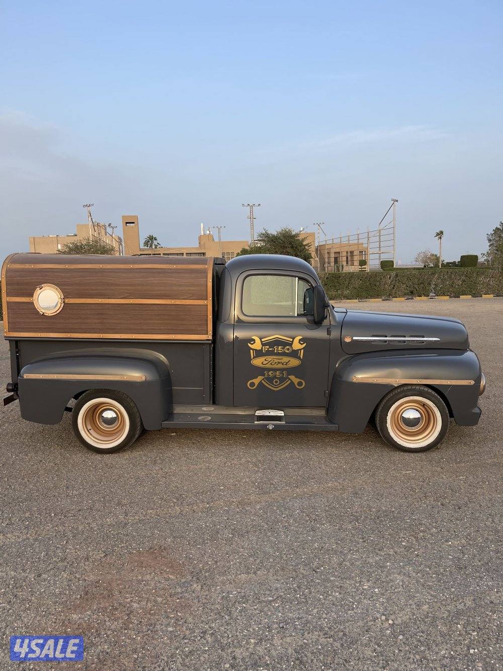 للبيع وانيت فورد موديل  F150 شرط الفحص موديل ١٩٥١4