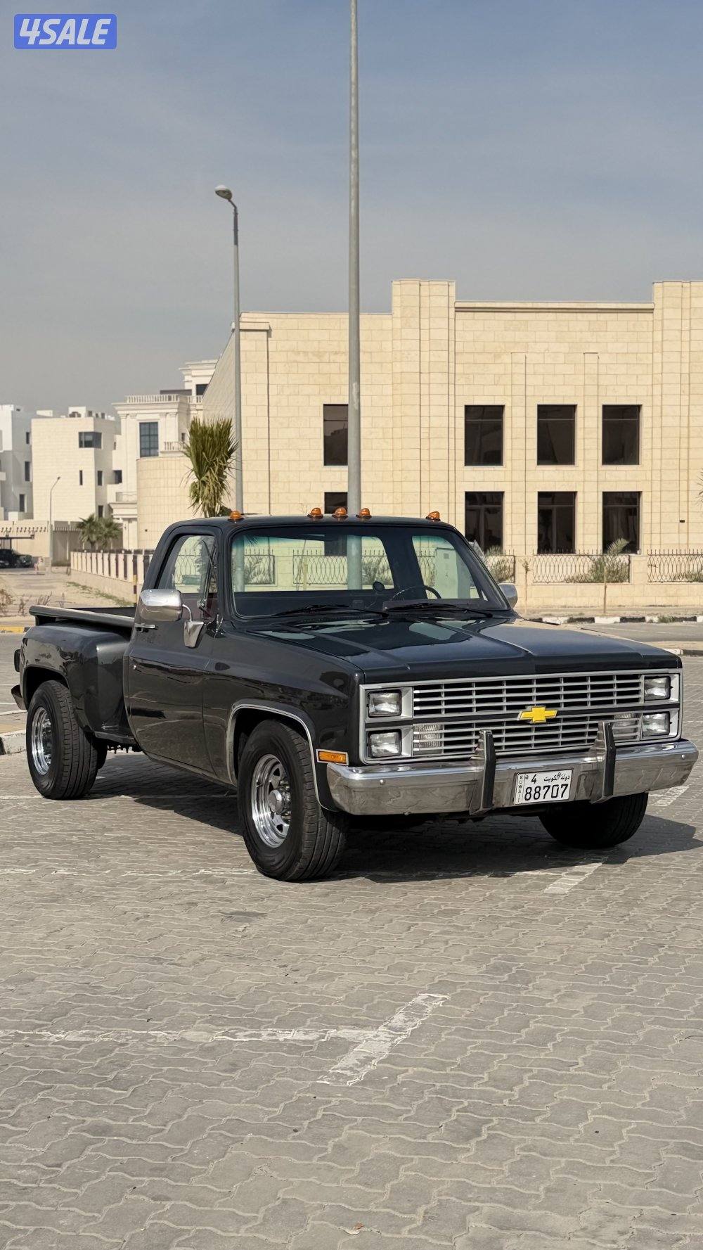 للبيع وانيت شفر ١٩٨٤ قير عادي مكينه ٣٥٠0