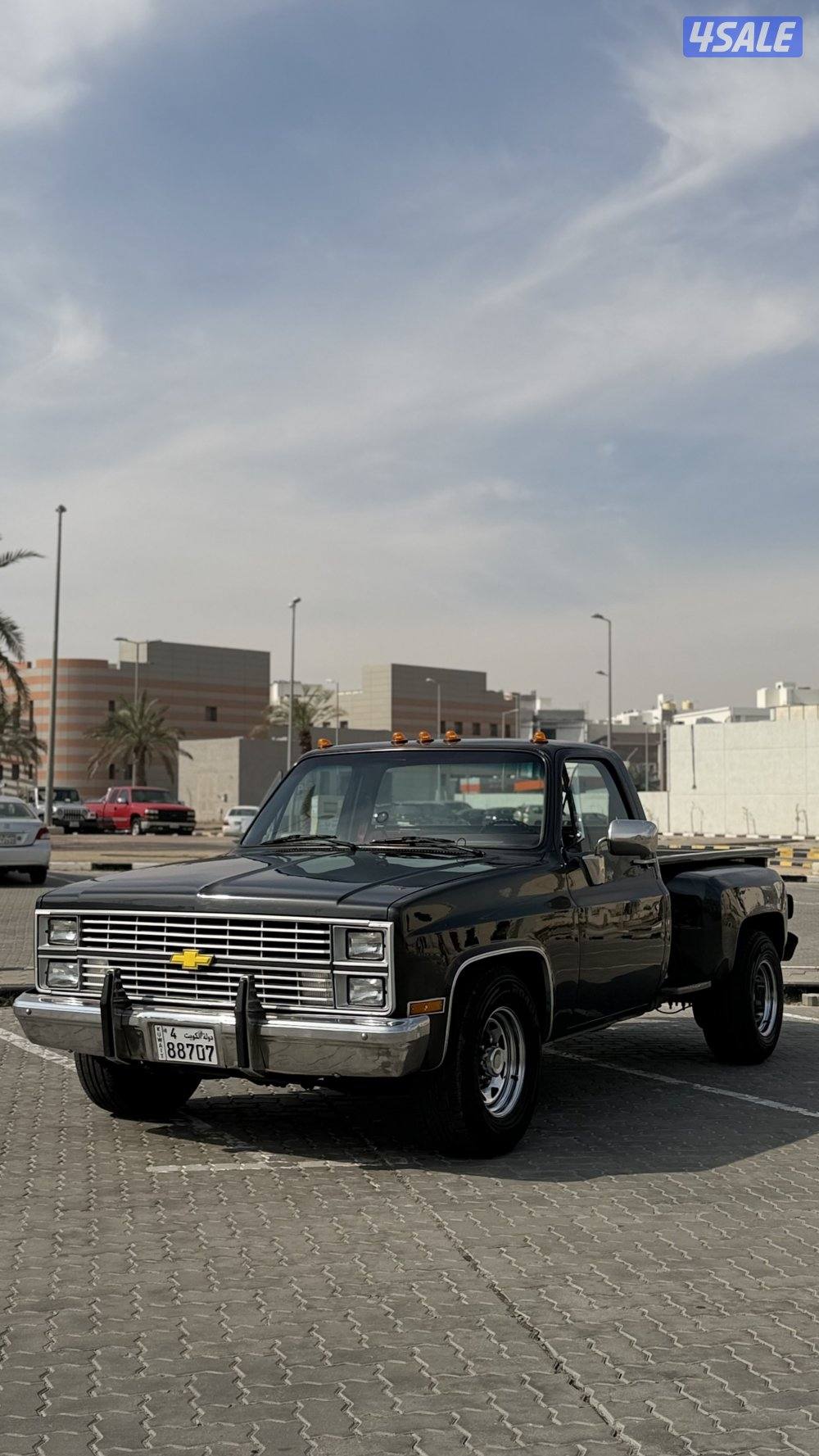 للبيع وانيت شفر ١٩٨٤ قير عادي مكينه ٣٥٠1