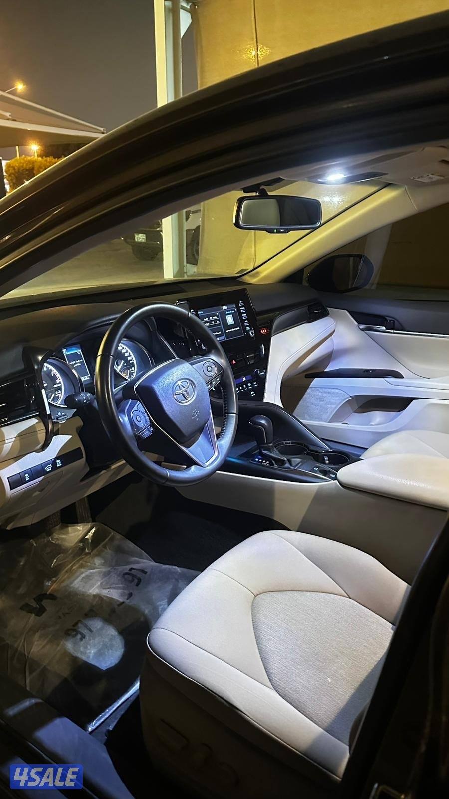 للبيع  تويوتا كاااااااامري 2023………..2