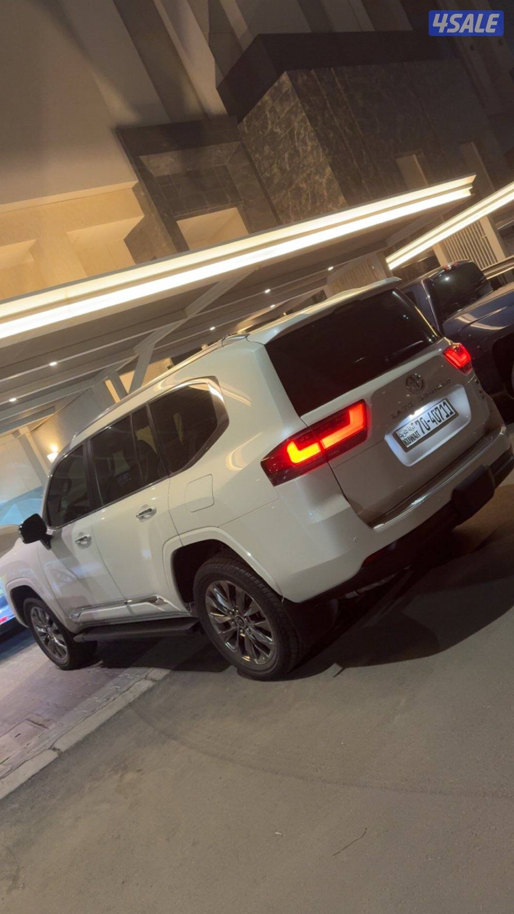 لاندكروزر VX0