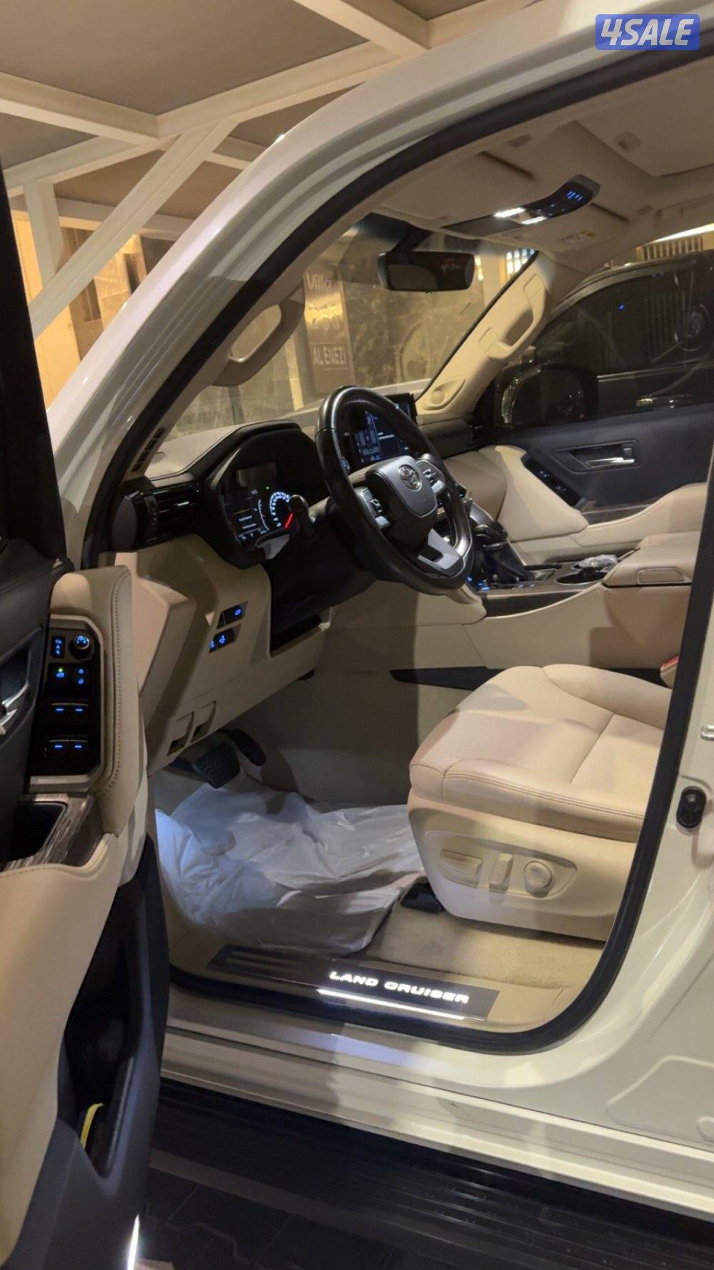 لاندكروزر VX3