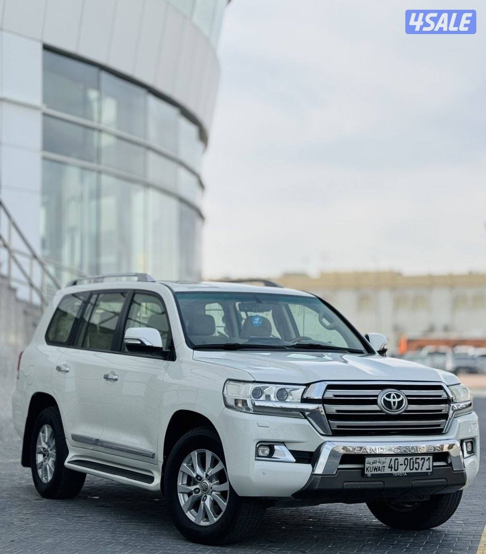 للبيع لاندر كروزر GXR موديل 20181