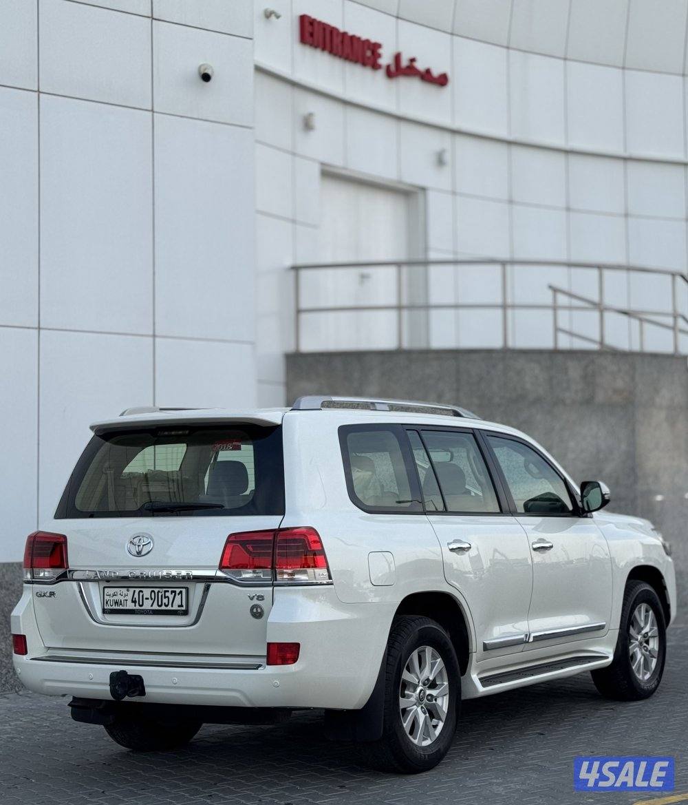 للبيع لاندر كروزر GXR موديل 20185