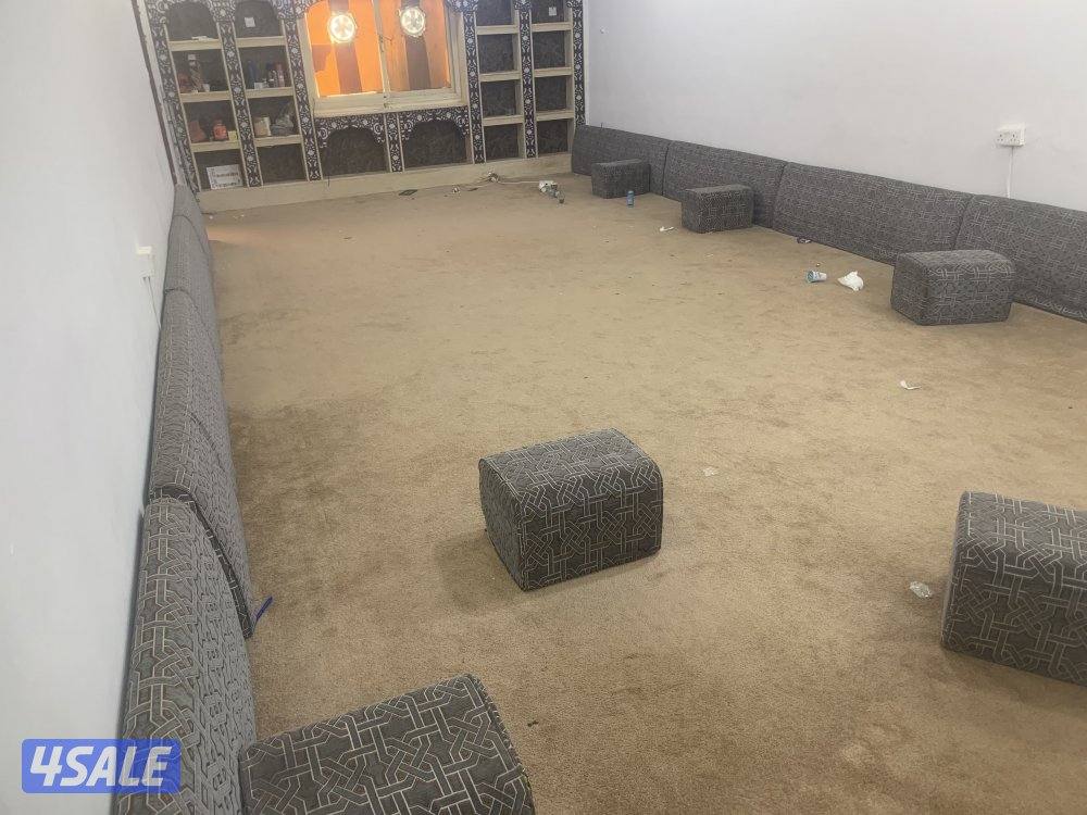 للايجار ربع اسطبل في الاحمدي4