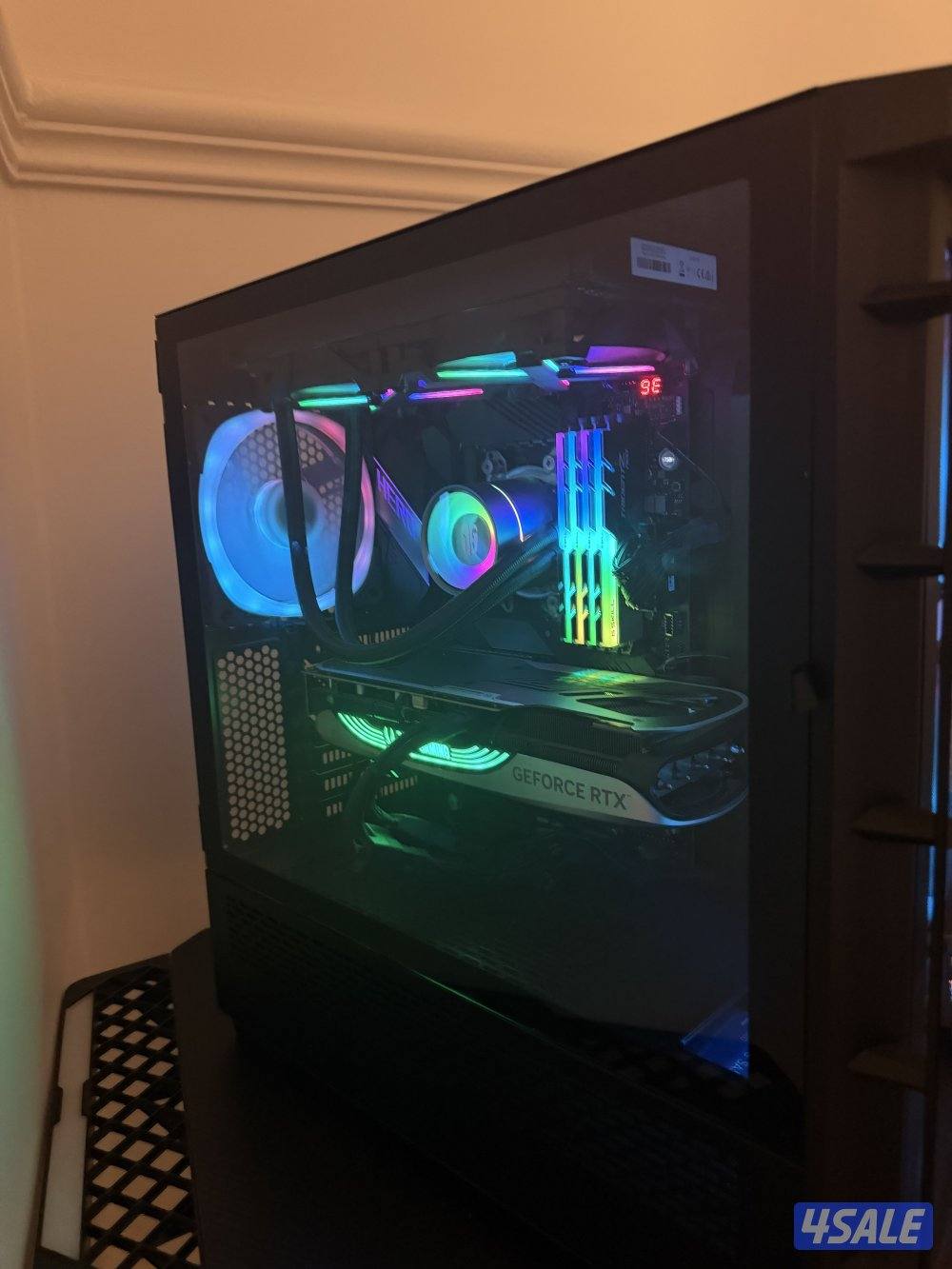 للبيع بي سي قوي ونظيف0