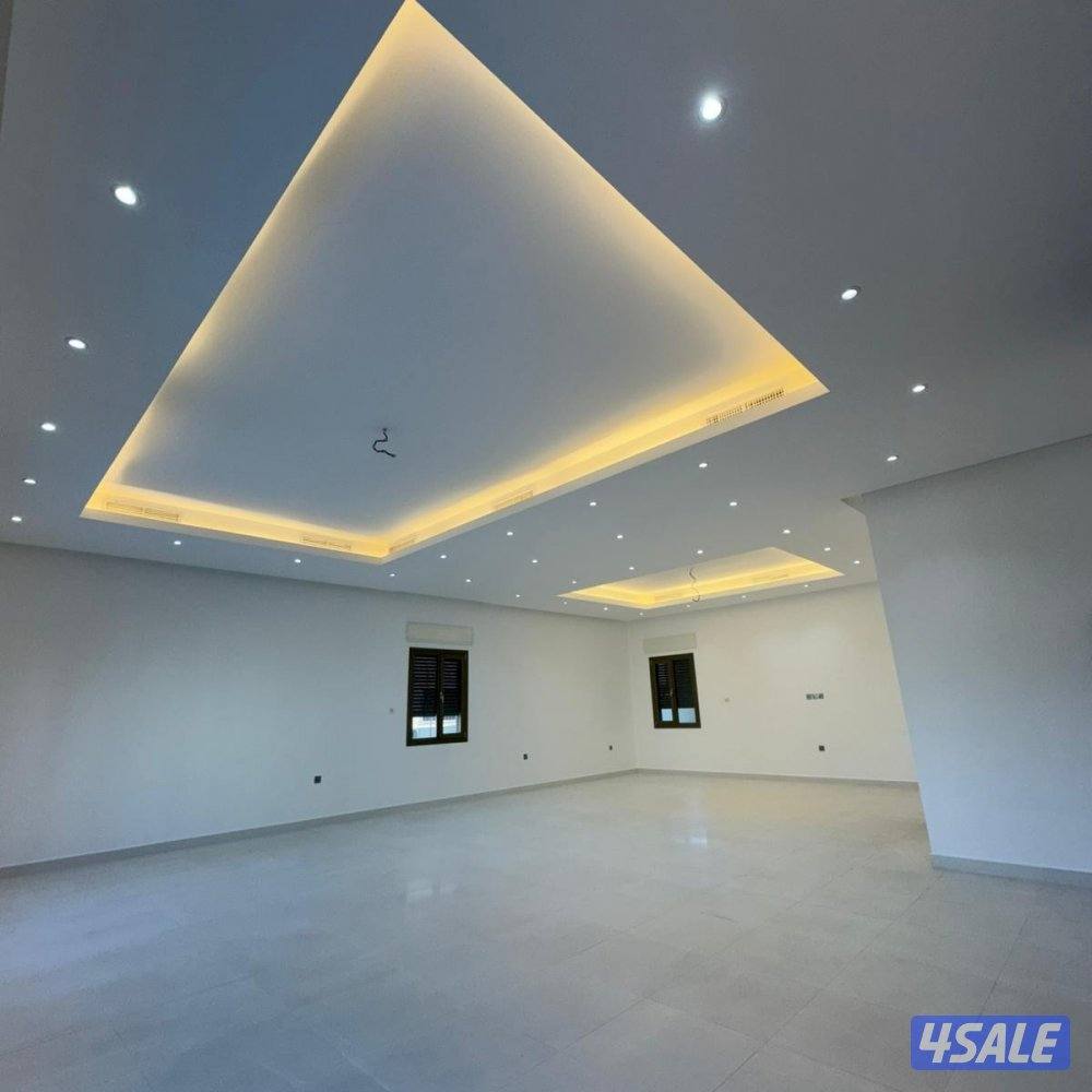 تريبلكس 3 أدوار للإيجار في سلوى0