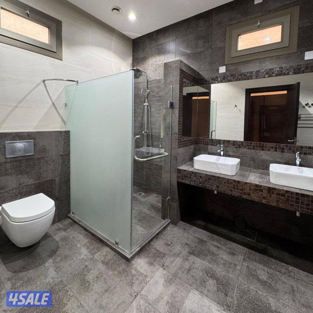 تريبلكس 3 أدوار للإيجار في سلوى9