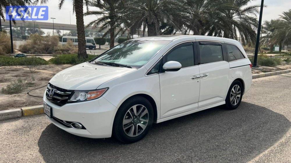 هوندا اوديسي العائليه 2016 نظيفه جدا كامل المواصفات شرط الفحص0
