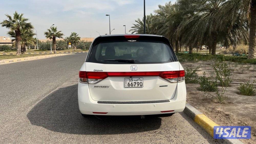 هوندا اوديسي العائليه 2016 نظيفه جدا كامل المواصفات شرط الفحص3