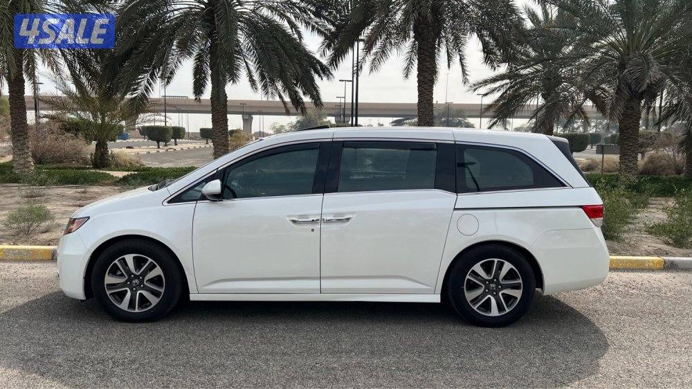 هوندا اوديسي العائليه 2016 نظيفه جدا كامل المواصفات شرط الفحص4