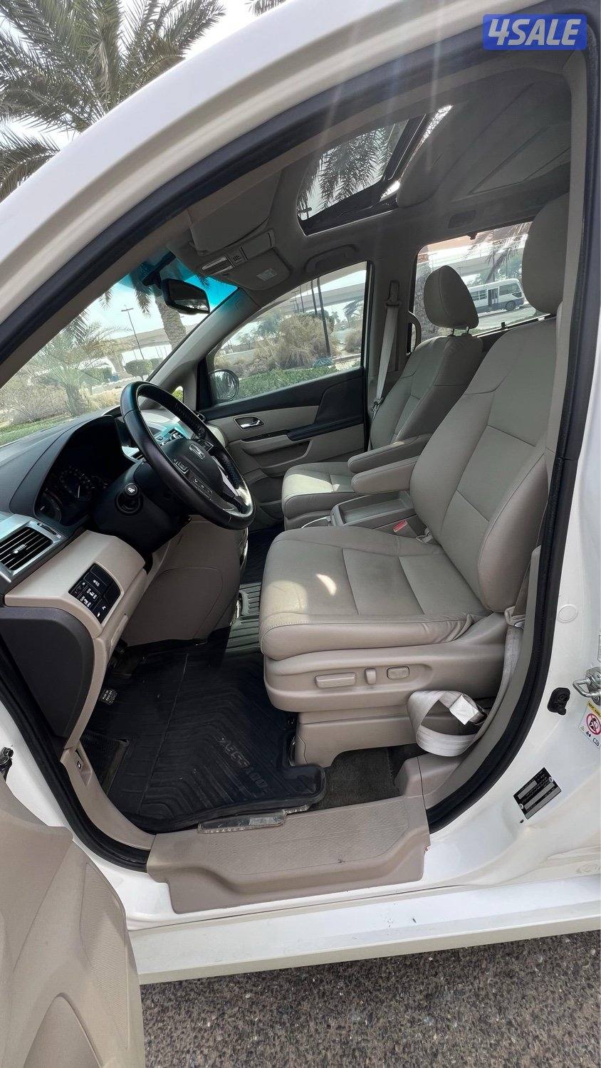 هوندا اوديسي العائليه 2016 نظيفه جدا كامل المواصفات شرط الفحص5